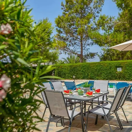 Oceanis Villa